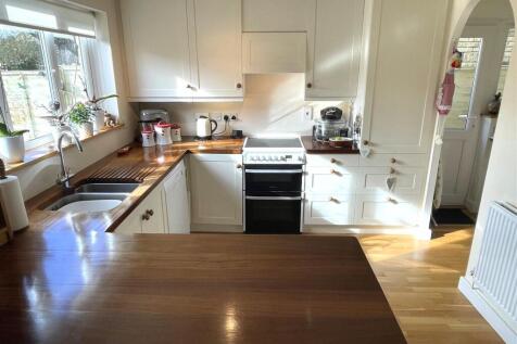 kitchen 1.JPG