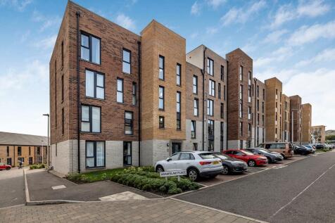 A bright modern two bedroom fully furnished new build apartment available in the Portobello area.