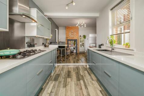 56 Folkestone Road, Baffins-PorticoMarketing-SoldB