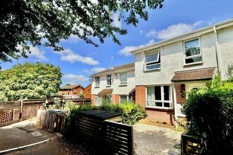 The Mount Poulner 3 bed terrace house