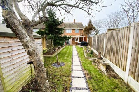 REAR GARDEN approx 70ft