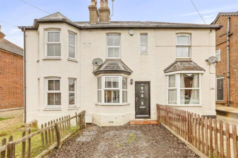 107 Amersham Road, HP13 5AD-13.jpg