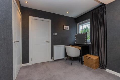 4 bed, 3 bath Detached in Glasgow - Photo 51