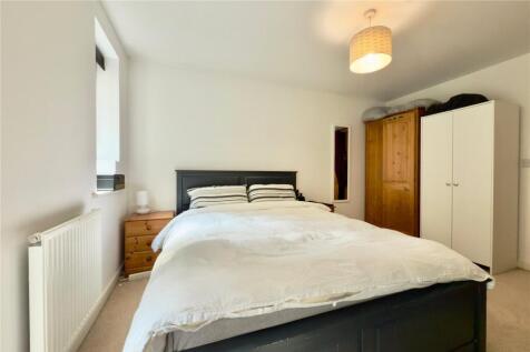 Bedroom 1 Photo 2