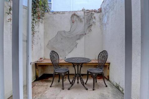 new courtyard .1.jpg