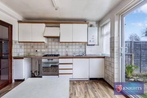 2 bed, 1 bath House in london - Photo 6