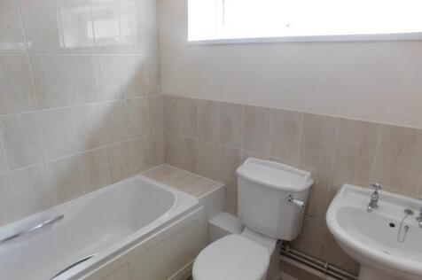 2a Wentworth Bathroom