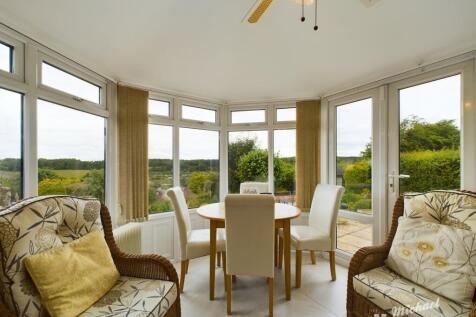 CAM02773G0-PR0132-STILL014