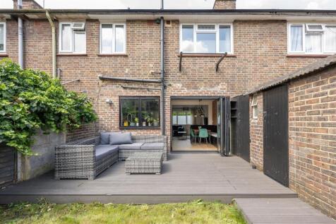 Marriott Road, E15