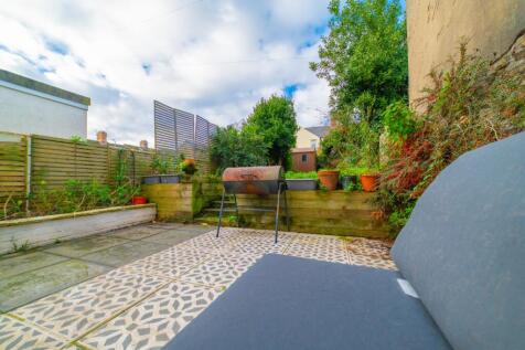 Award-winning Media team on EVERY Listing_20