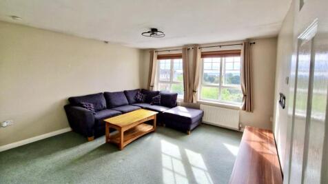 Lounge 1.jpeg