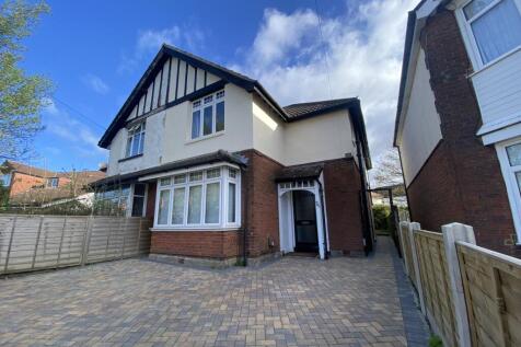 5 Bedroom Semi-Detached in SO16 3TP