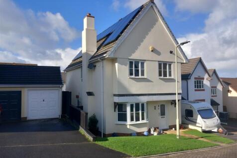 2 Maine Close Front.jpg