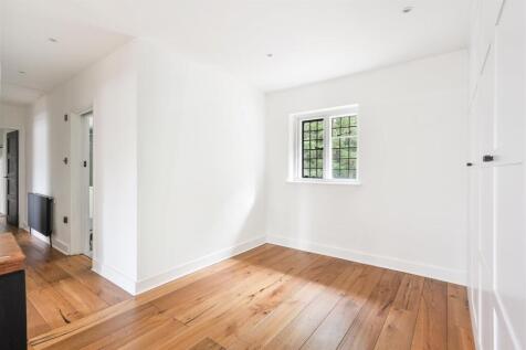 COLLEGE AVENUE (32).jpg