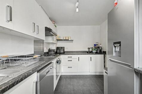 Kitchen_2.jpeg