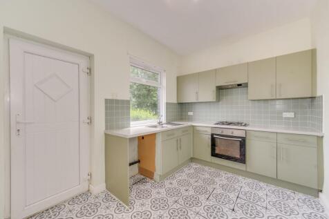 KITCHEN/DINER AND LIVING ROOM