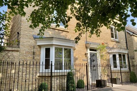 5 Bedroom Detached in SN13 9EE