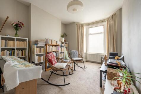 Derby Road, E7