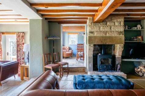 Living Room.jpg