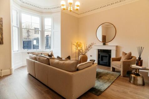 5 bed, 4 bath Town House in Edinburgh - Photo 4