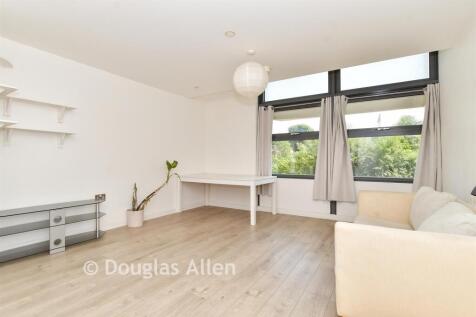 Lounge/Diner/ Kitchen