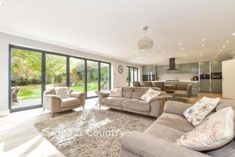 Kitchen/ Dining/ Family Room