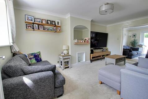 Living Room.jpg