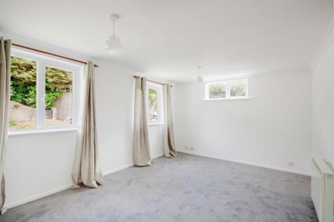 37 Cedar Court 9.jpg