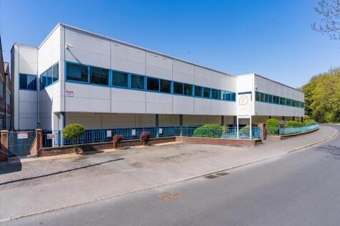 Distribution Warehouse to rent in woodsetts