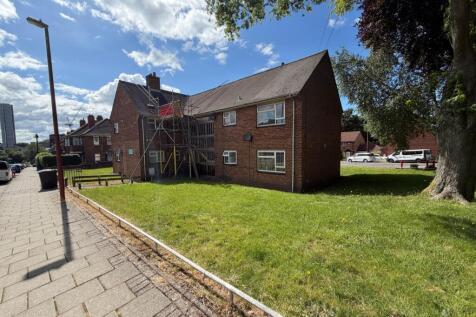 *** RE-DECORTAED THROUGHOUT AND NEW CARPETS *** A 1st floor flat close to Moor Street Train Station & Birmingham City Centre. This spacious 1 bedroom 1st floor apartment has an entrance hallway, fitte
