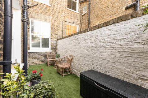 Crossley Street, N7