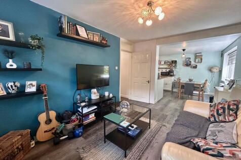 ** Zero Deposit Guarantee Available **
* Two Double Bedrooms * Excellent Condition * Modern Kitchen * Electric Heating * Great Commuting Links * Ground Floor Apartment * Popular Area * Car Park * Unfu