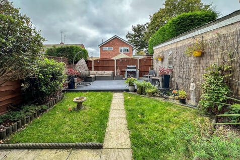 13 Lingfield Rise (1)