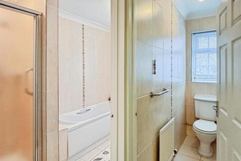 Bathroom Cloakroom.JPG