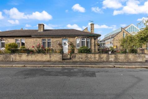 2 Linden Road, Elland 05_297.jpg