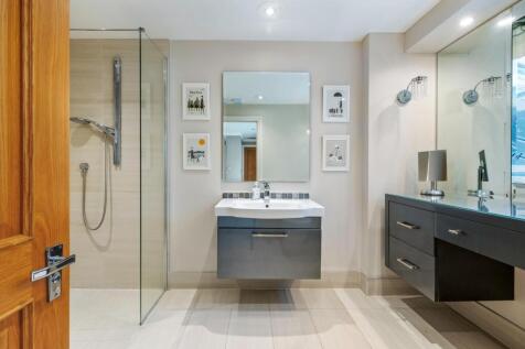 5 bed, 6 bath Detached in Birmingham - Photo 18