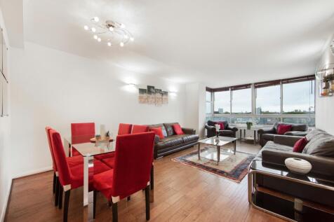 Beautifully refurbished two bedroom apartment with far-reaching views in Chelsea SW10. A beautifully presented two bedroom apartment situated within a well-maintained purpose-built building on the pre