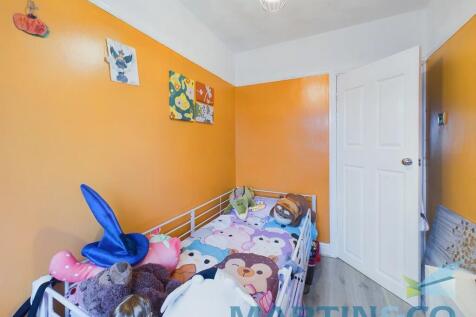 CAM01870G0-PR0147...