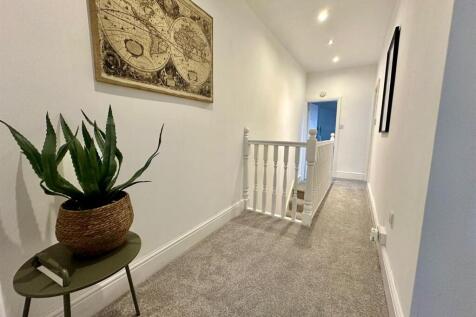 WhatsApp Image 2025-11-05 at 13.52.26_7bc92897.jpg