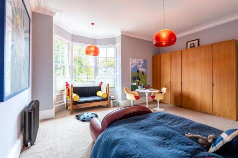 5 bed, 4 bath Detached in Edinburgh - Photo 33