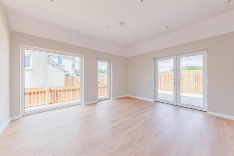 37 Church Street Newtyle-5.JPG