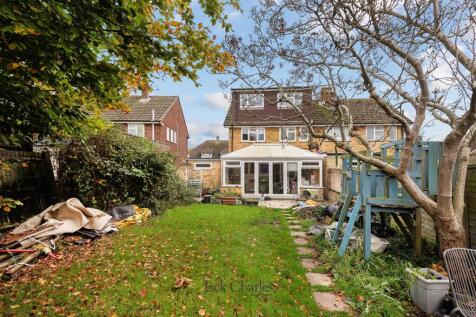 43 The Cherry Orchard, TN11 0HU 014.jpg