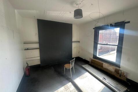 WhatsApp Image 2025-11-17 at 16.16.41 (5).jpeg