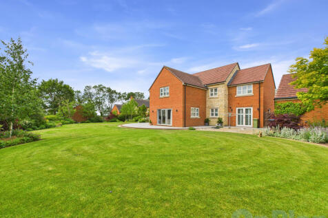 CAM04024G0-PR0028-STILL020