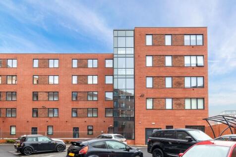 Located in the exciting and vibrant Chinatown district of Birmingham's busy city centre is Madison House, a modern development offered with spacious living areas, sleek communal areas and state of the