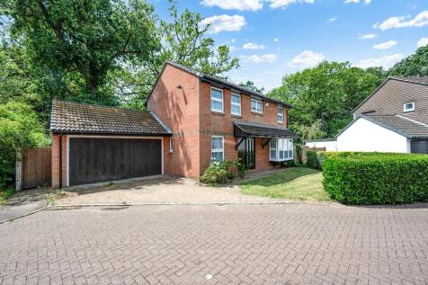 NORTHCLIFFE CLOSE