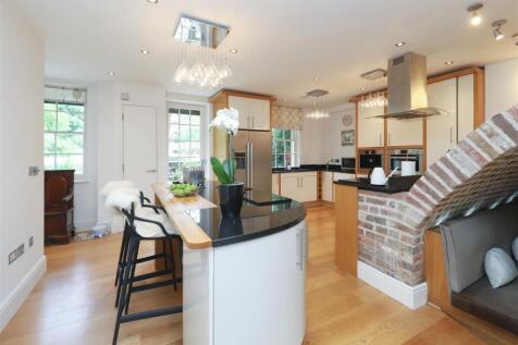Kitchen Island and Bar seating.jpg