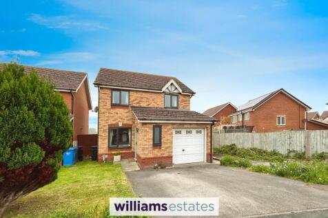 3 Bedroom Detached in LL19 8YD