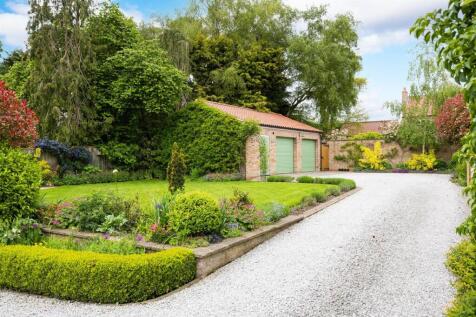Garaging & Driveway