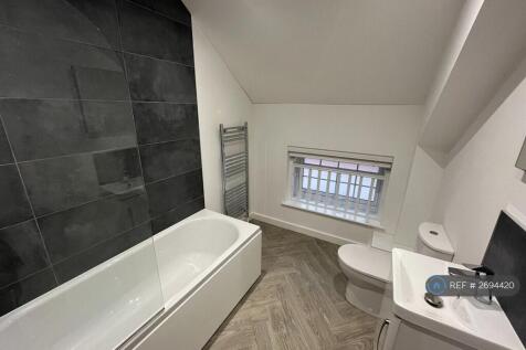 Main Bedroom Ensuite